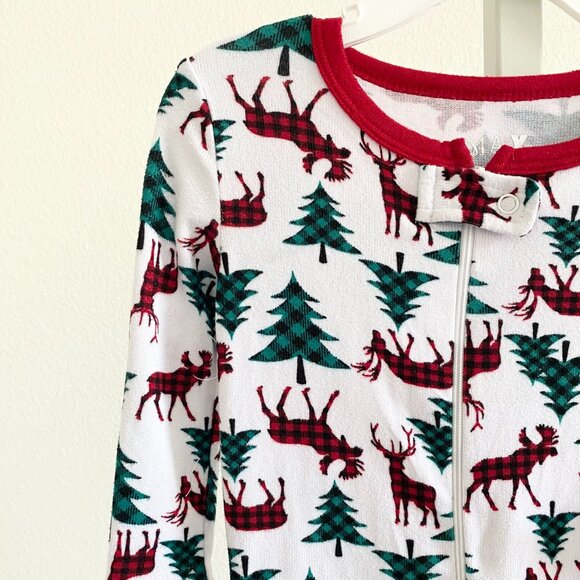 Max and Olivia Baby Boys Footed Sleeper Pajamas & Matching Blankie Set Size 18M - Picture 3 of 6